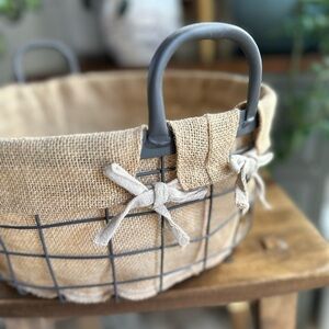 Round burlap and wire basket